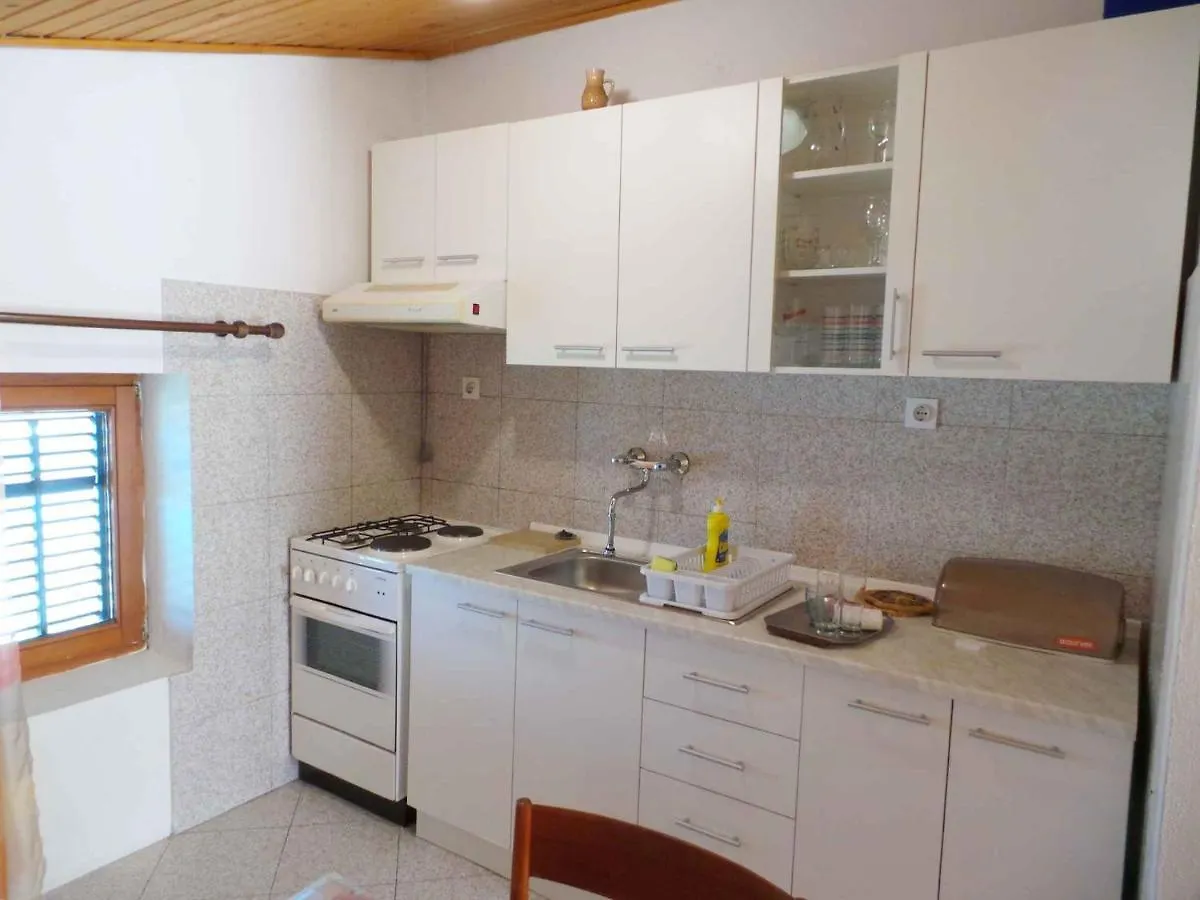 Apartments In Novi Vinodolski 38122