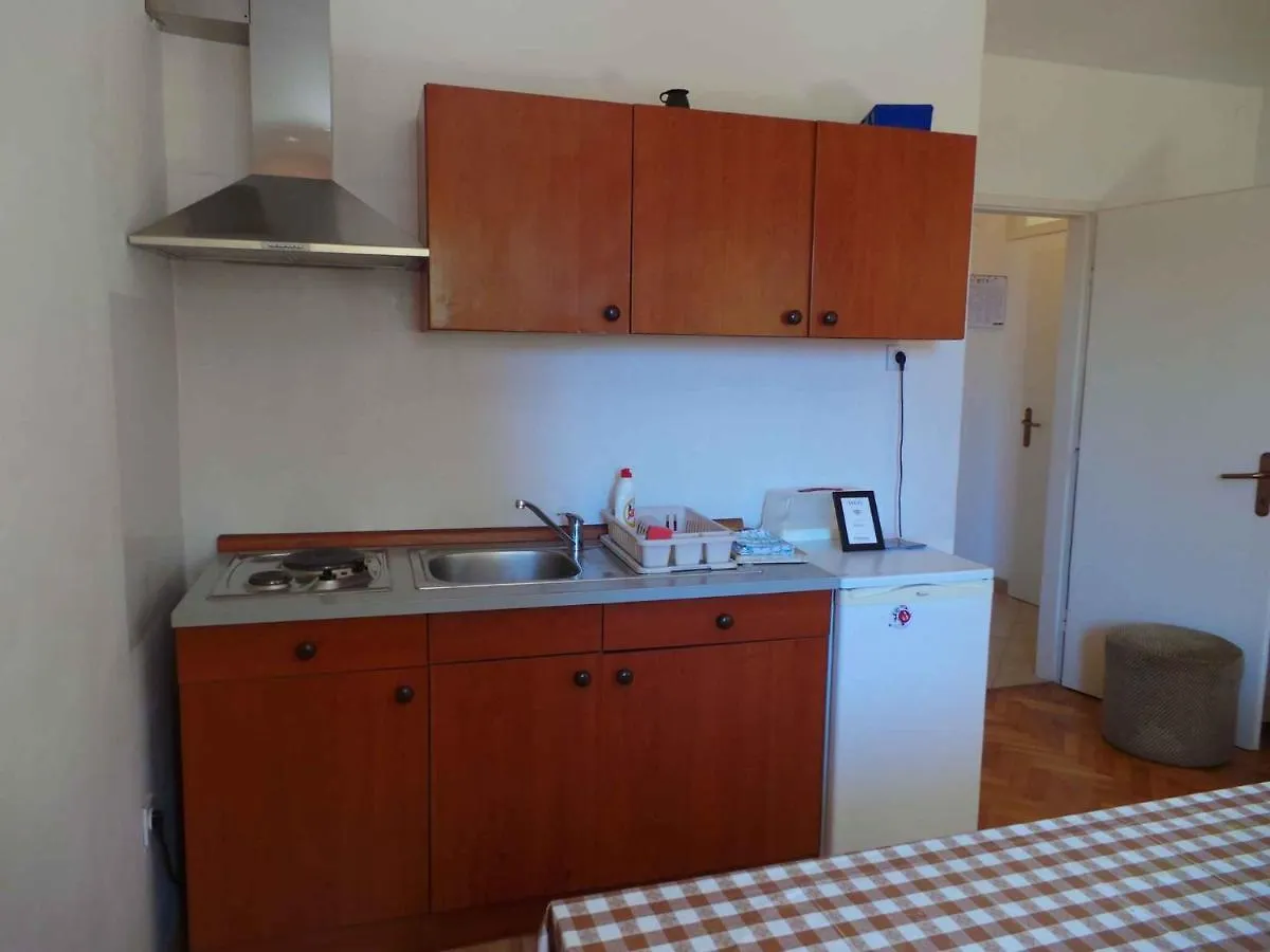 Apartments In Novi Vinodolski 38122