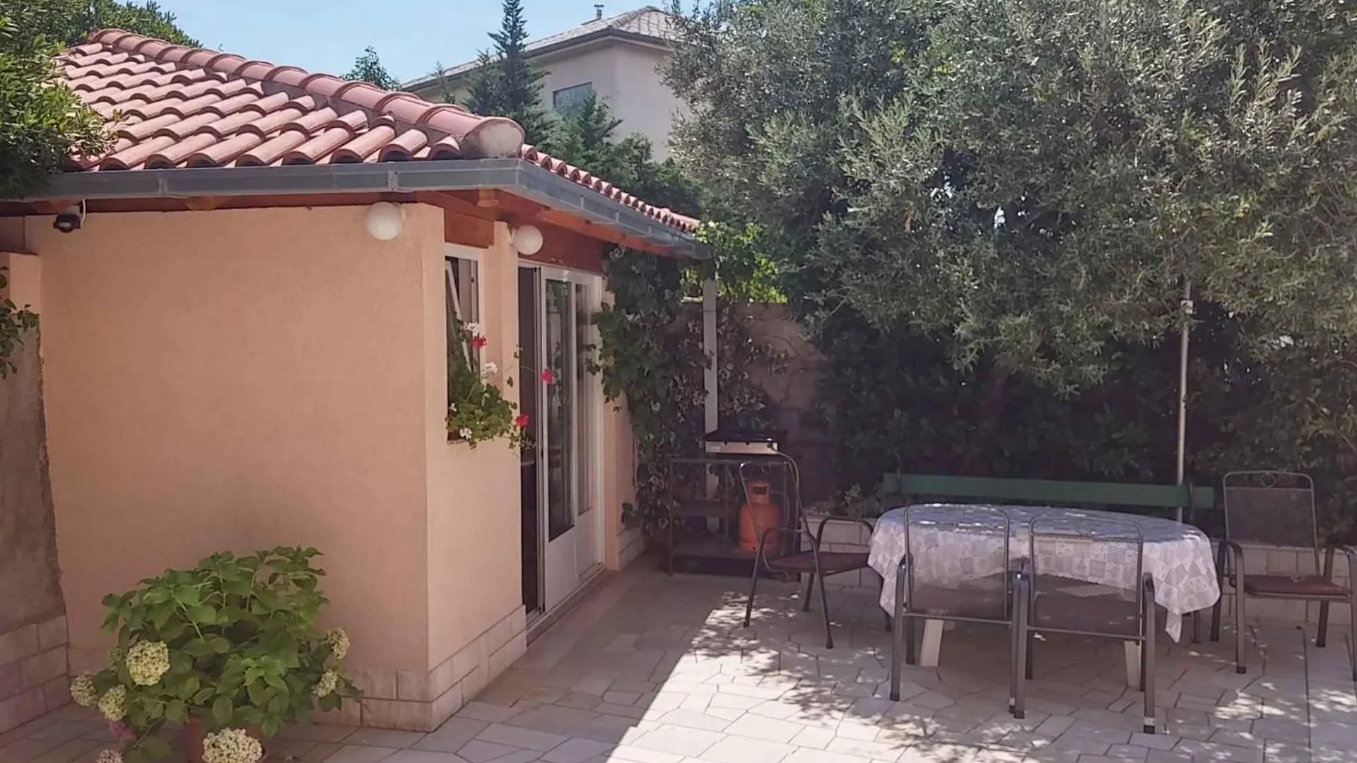Apartments In Novi Vinodolski 38122