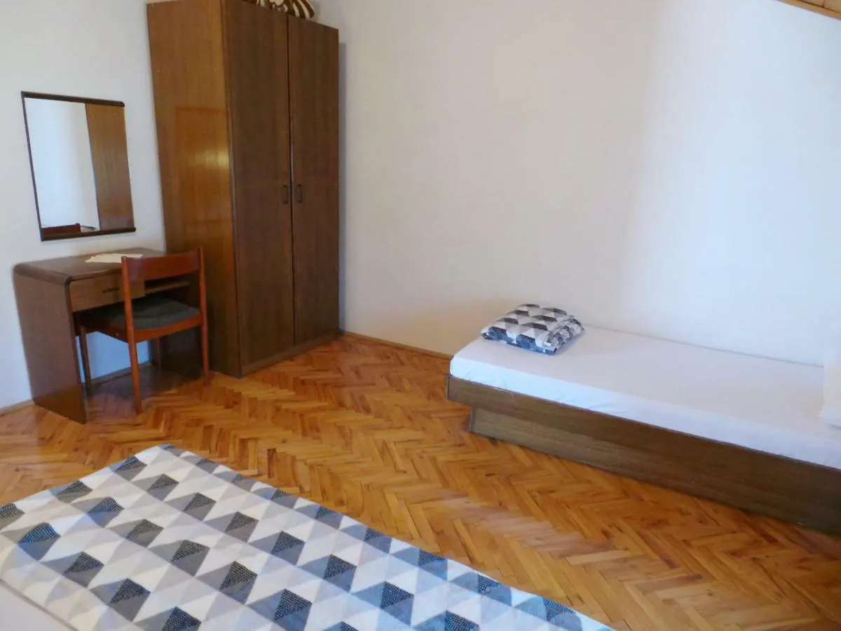 Apartments In Novi Vinodolski 38122 Hırvatistan
